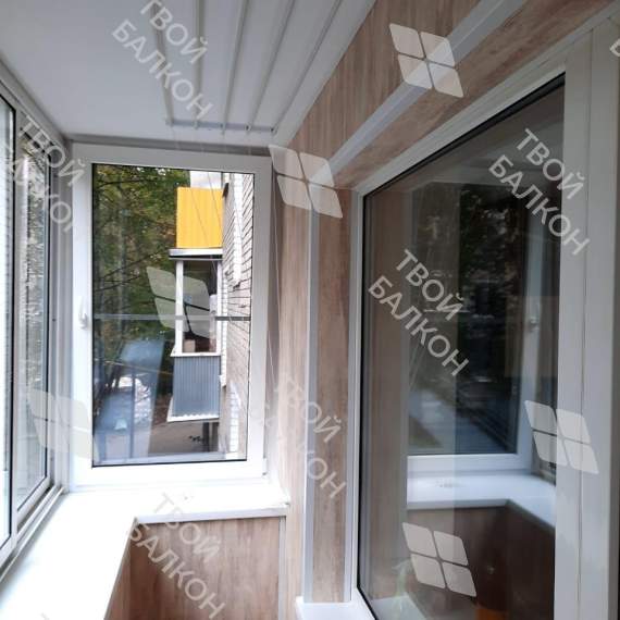 Холодное остекление и отделка П-образного балкона Холодное остекление и отделка П-образного балкона